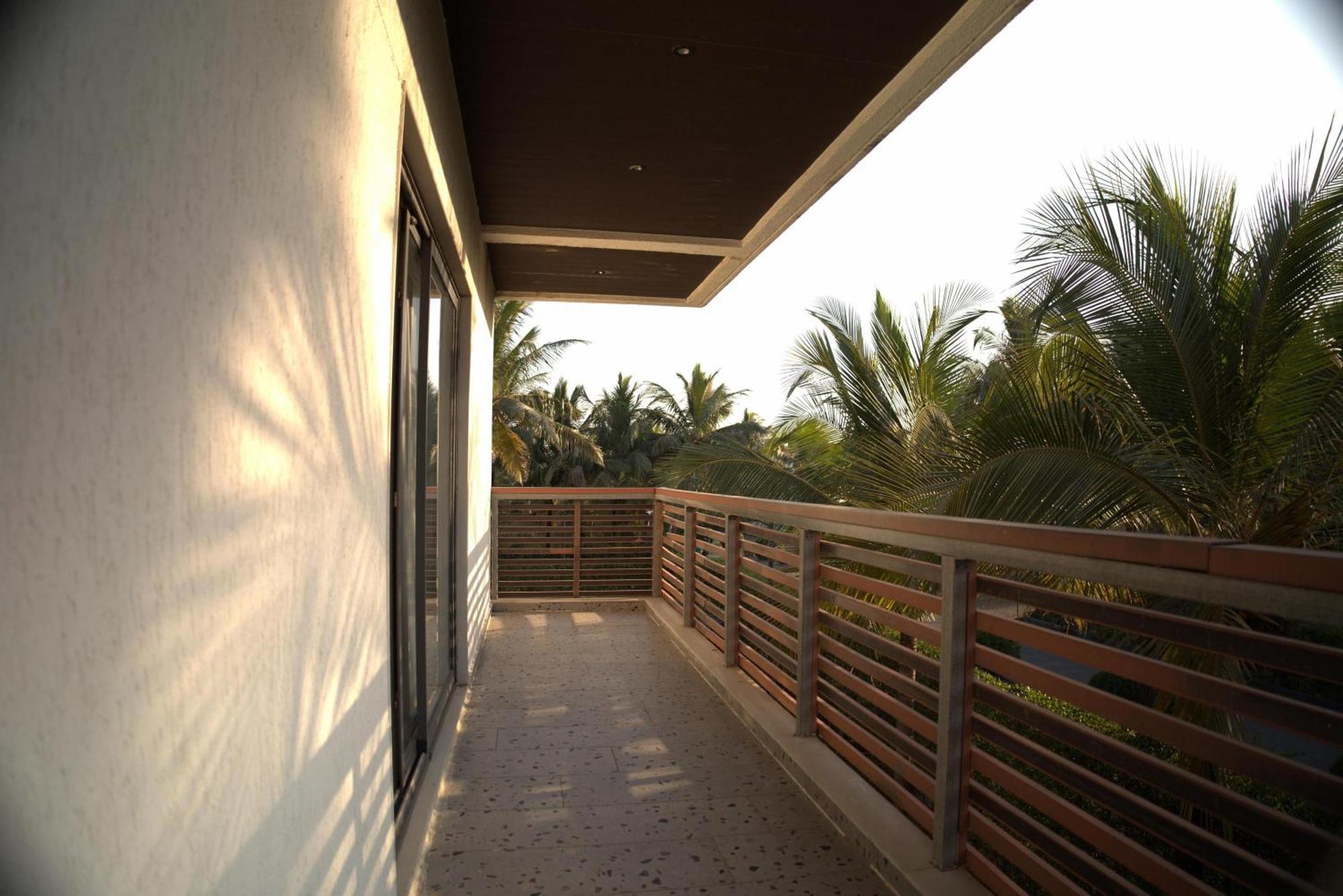 Cassa Marina Beach Resort Damlawari Экстерьер фото